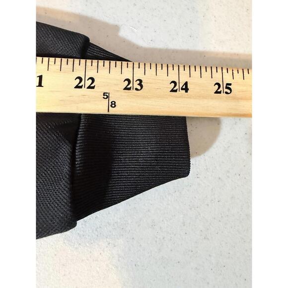 Manchester United Long Sleeve Pullover NO SIZE TAG Black Red Man U Soccer - Picture 6 of 7